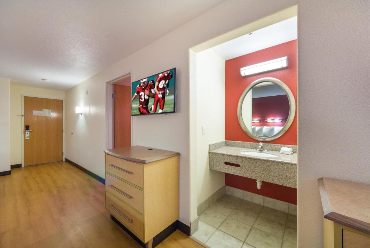 Отель Super 8 By Wyndham New Braunfels I-35 Экстерьер фото