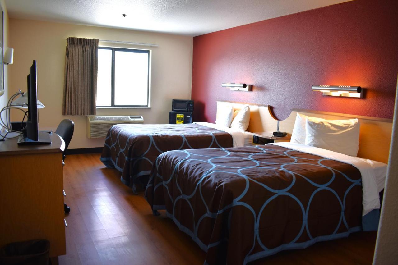 Отель Super 8 By Wyndham New Braunfels I-35 Экстерьер фото