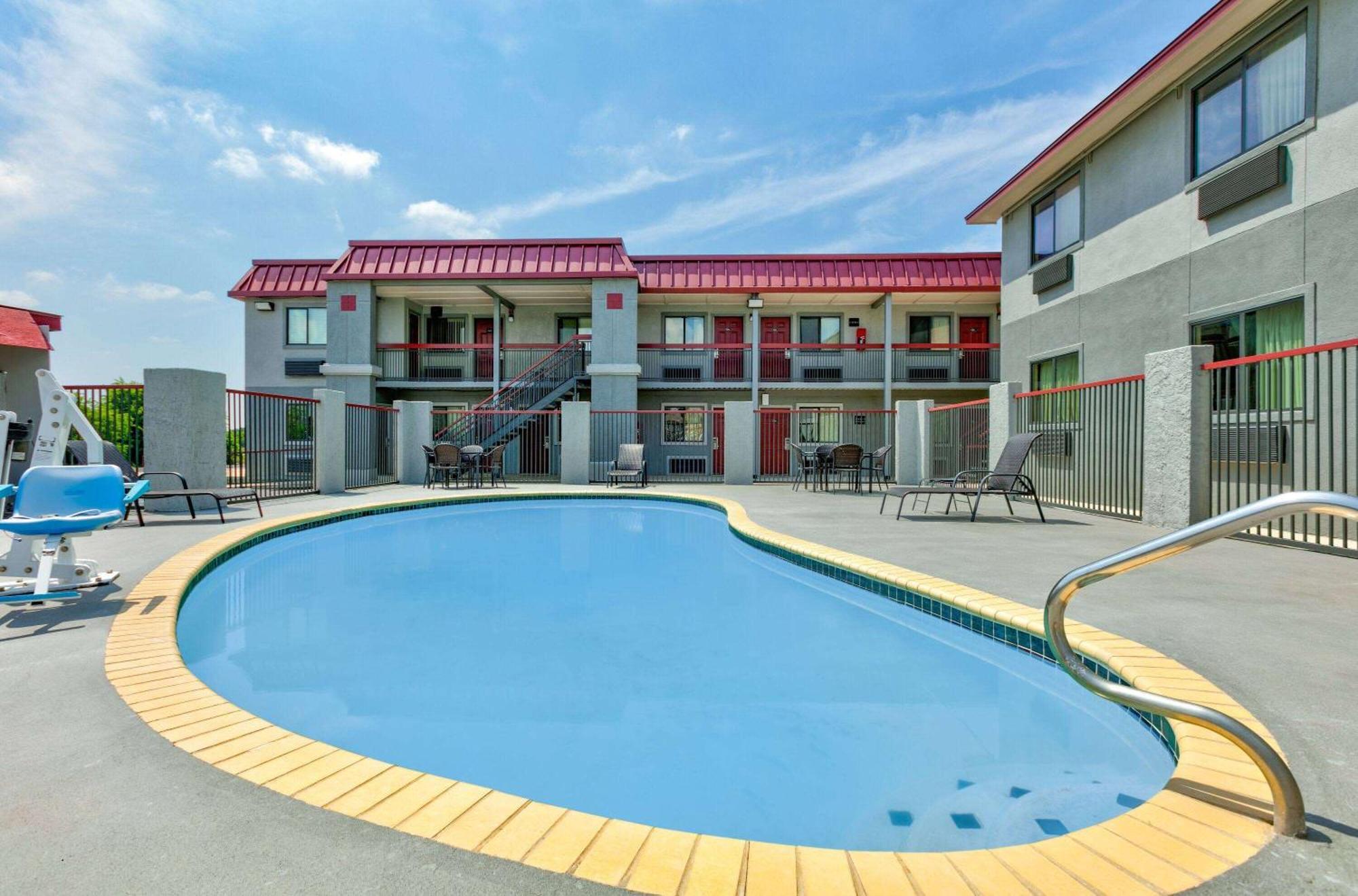 Отель Super 8 By Wyndham New Braunfels I-35 Экстерьер фото