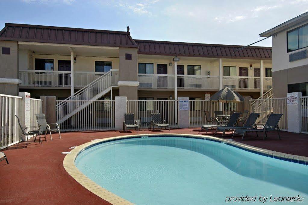 Отель Super 8 By Wyndham New Braunfels I-35 Экстерьер фото